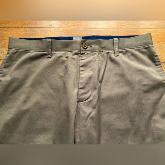 GAP Classic Khakis Straight Fit Brown Flat Front Chinos sz 34x30 - Picture 3 of 8